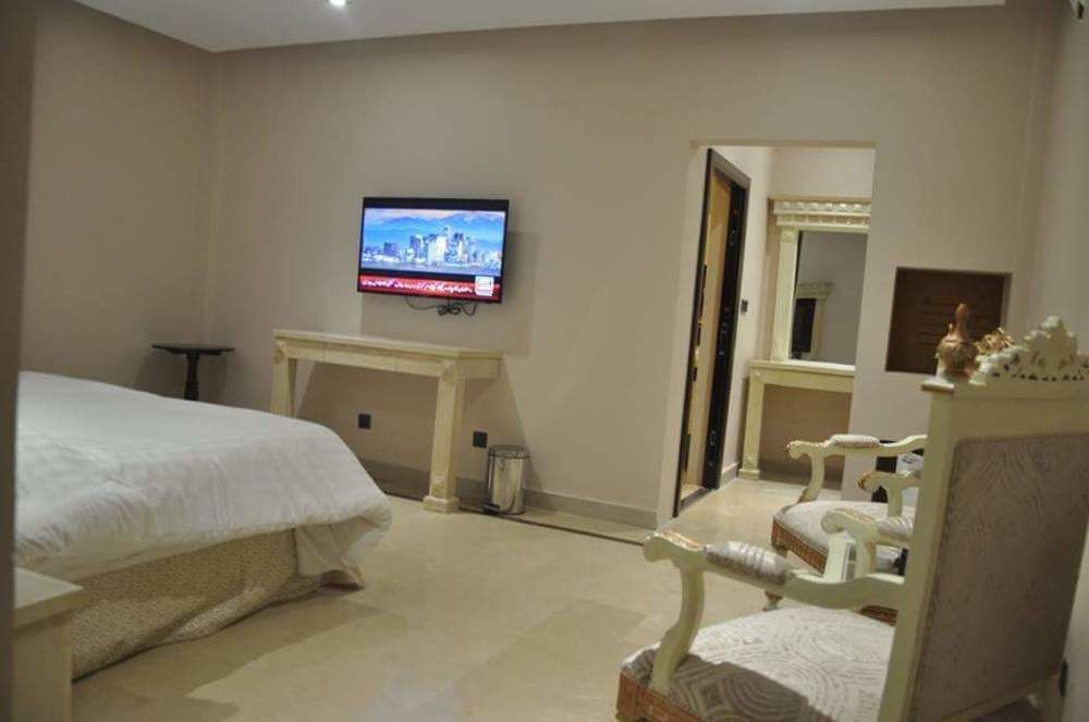Chinar Family Resort Бурбан Екстериор снимка