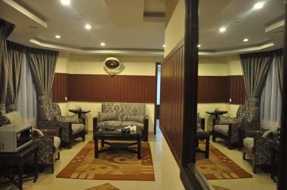 Chinar Family Resort Бурбан Екстериор снимка
